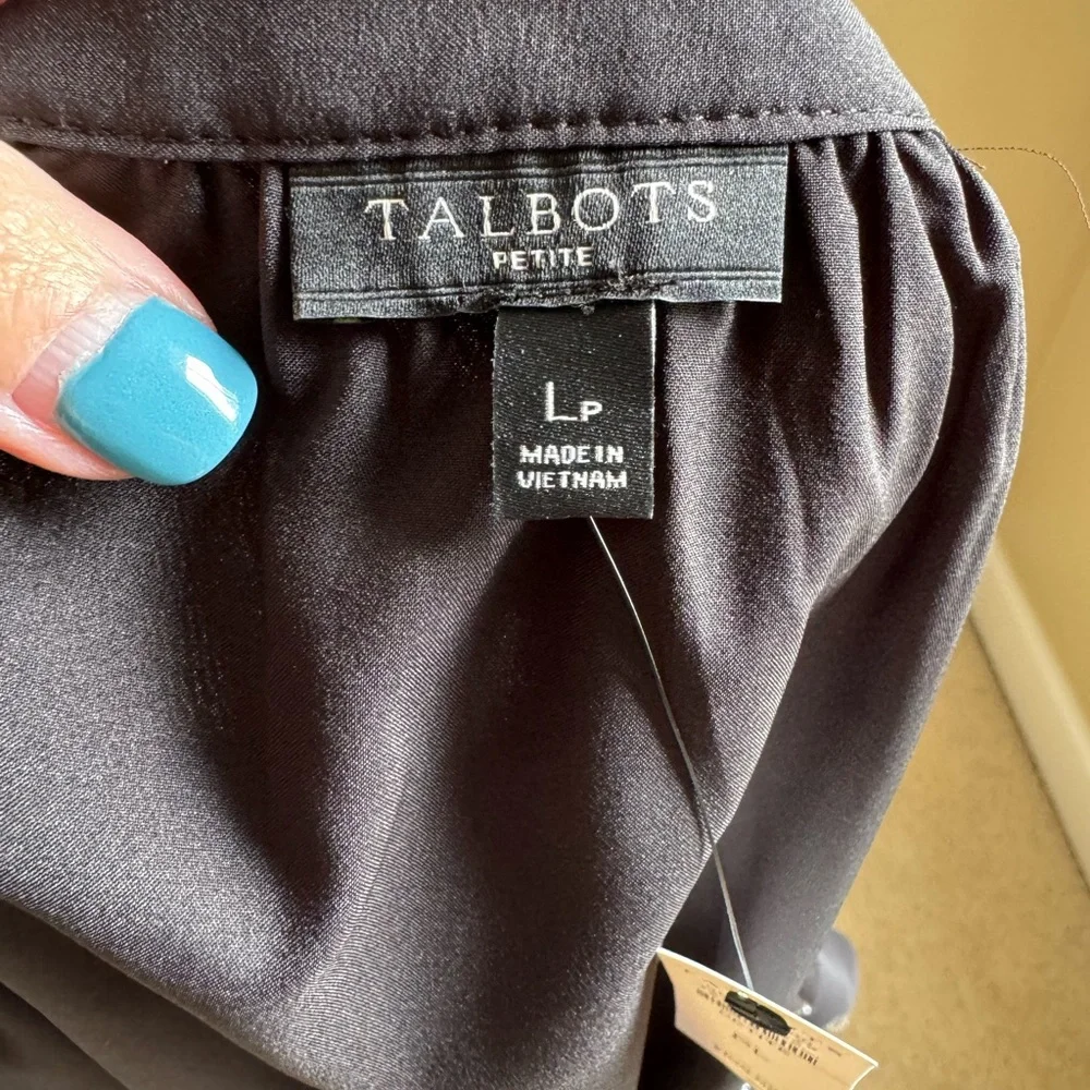 🔥HP🔥 Talbots Petite Sheer Black Blouse with Silver Metallic Accents NWT - Picture 2 of 8